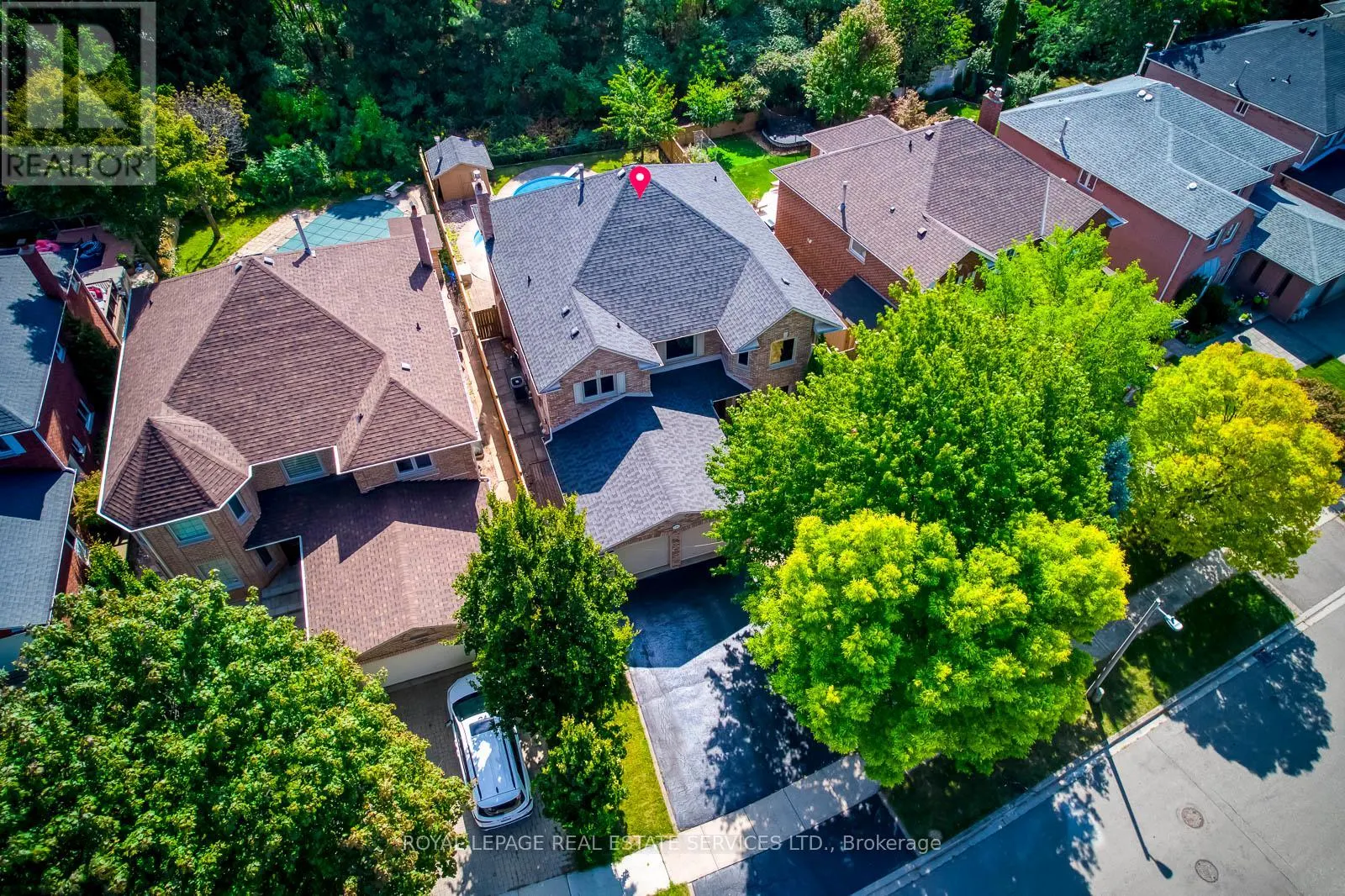 1366 FIELDCREST LANE