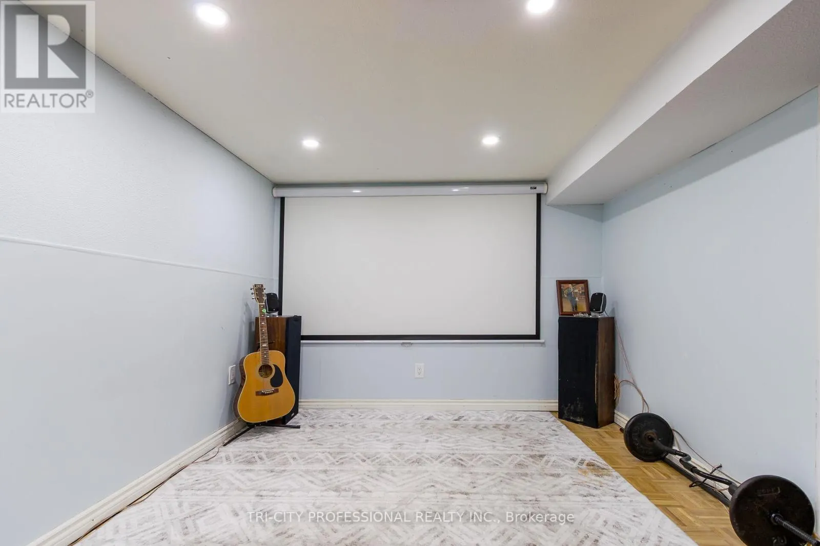 16 MANGROVE ROAD