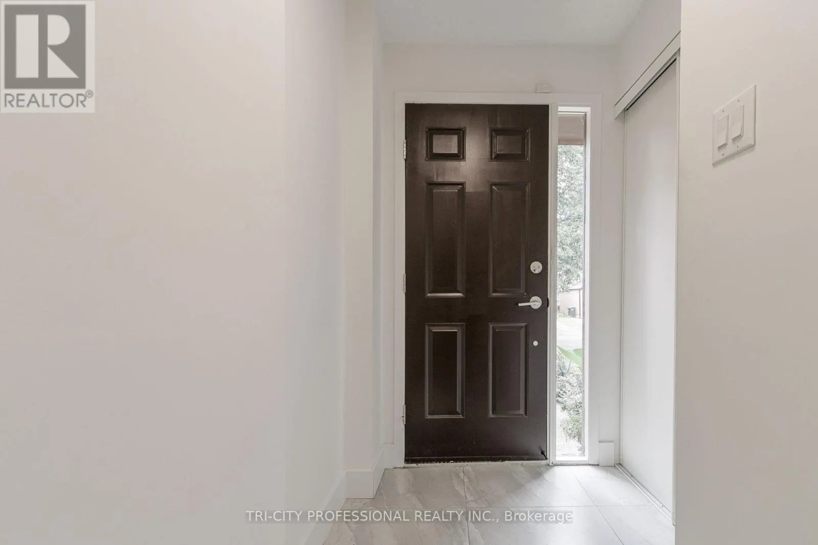 16 MANGROVE ROAD
