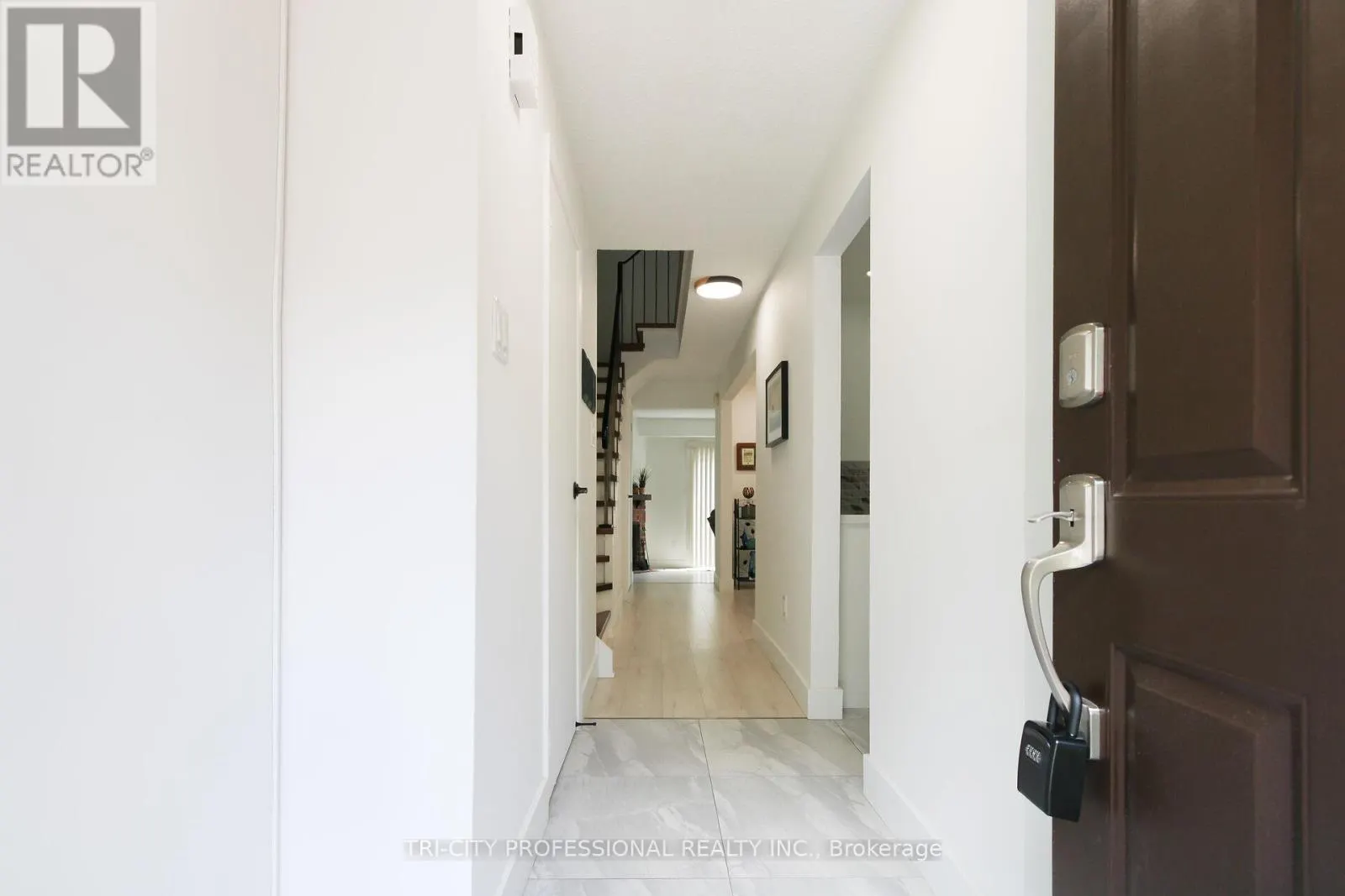 16 MANGROVE ROAD