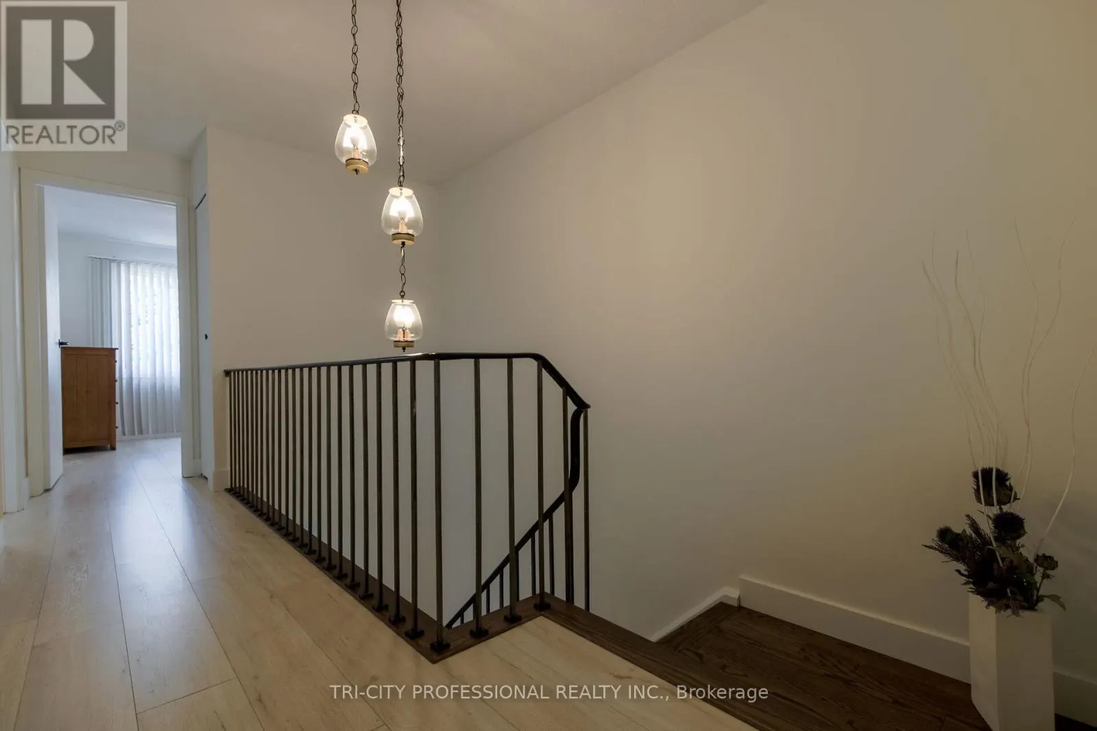 16 MANGROVE ROAD