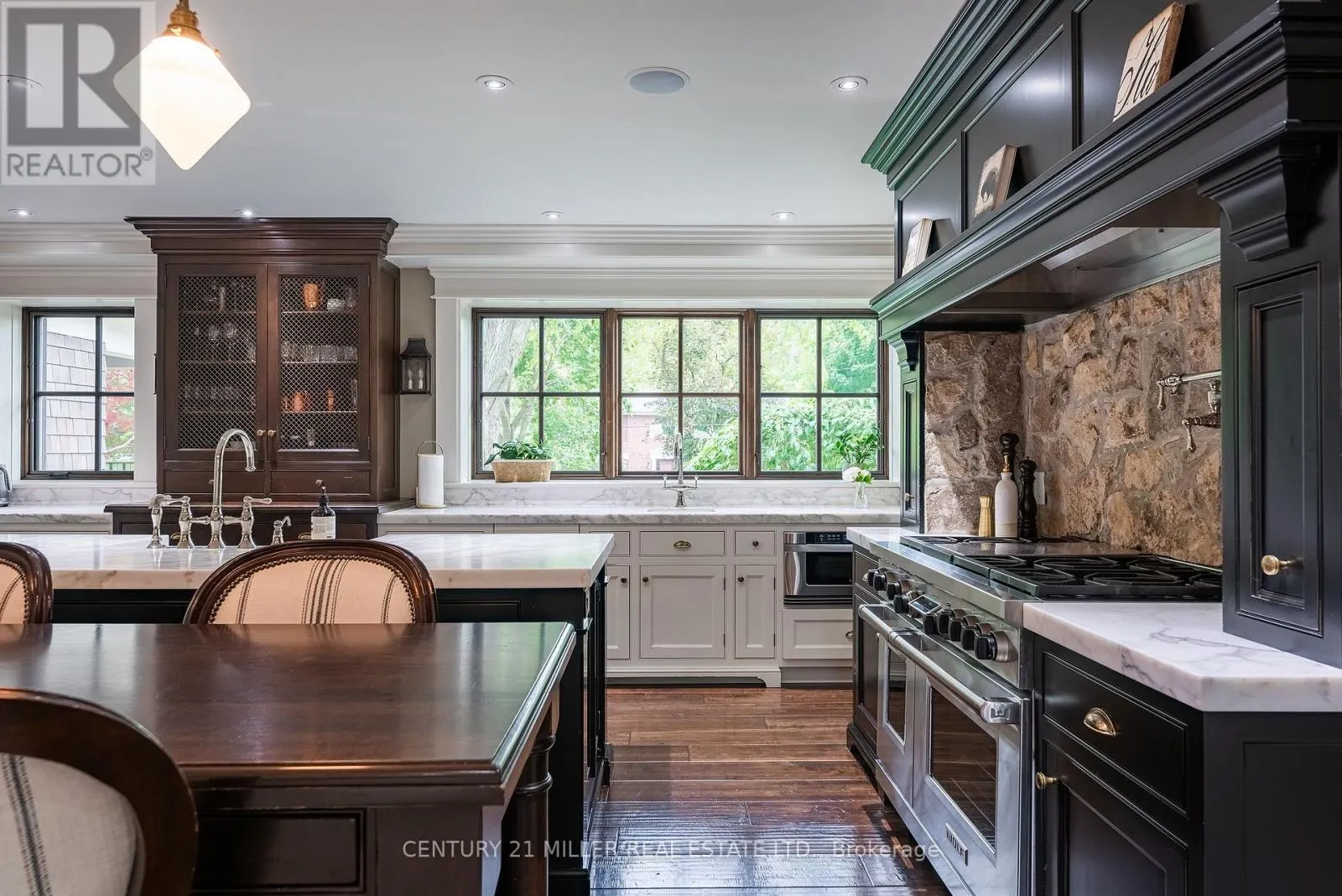 243 ALSCOT CRESCENT