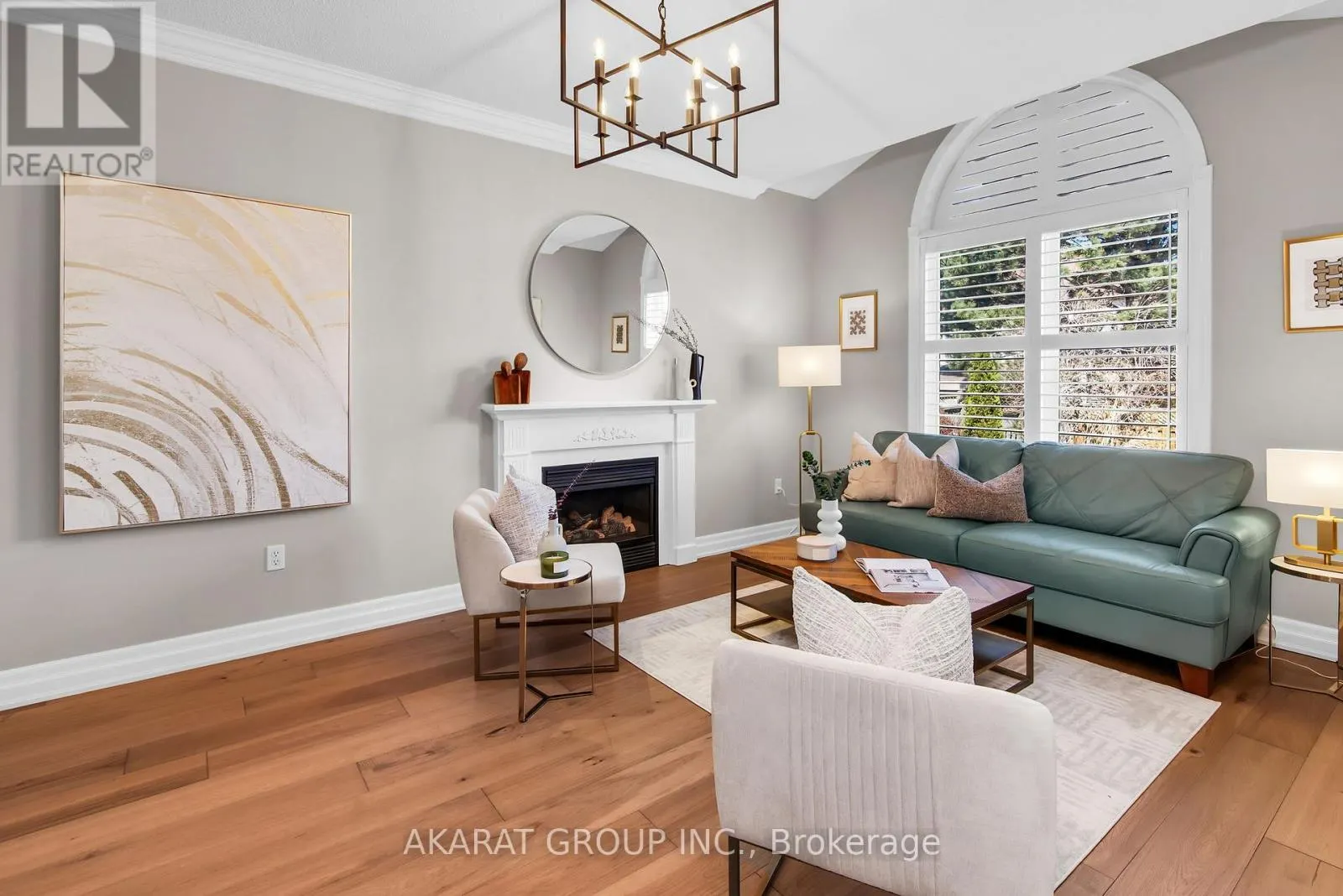 2113 DALECROFT CRESCENT
