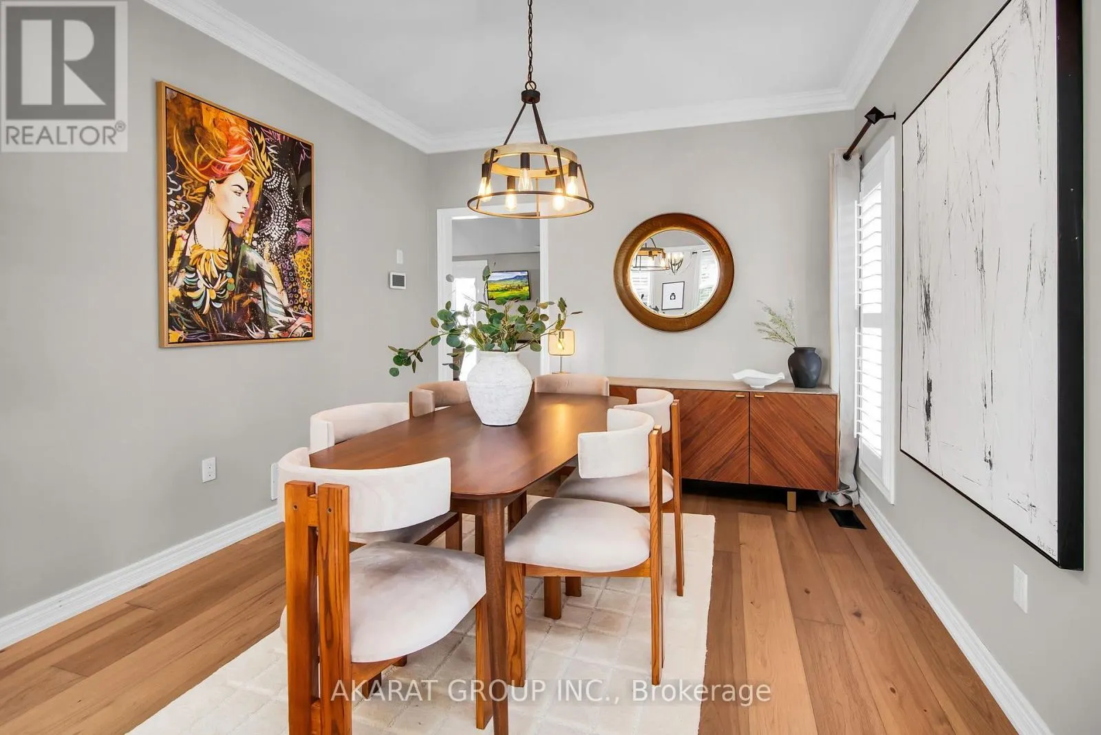 2113 DALECROFT CRESCENT