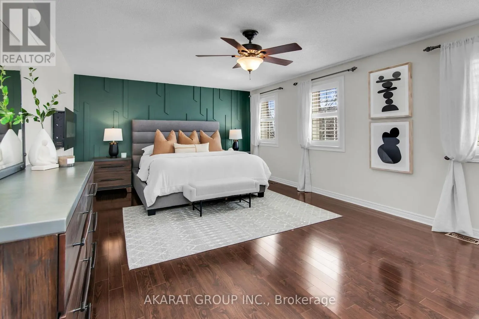 2113 DALECROFT CRESCENT