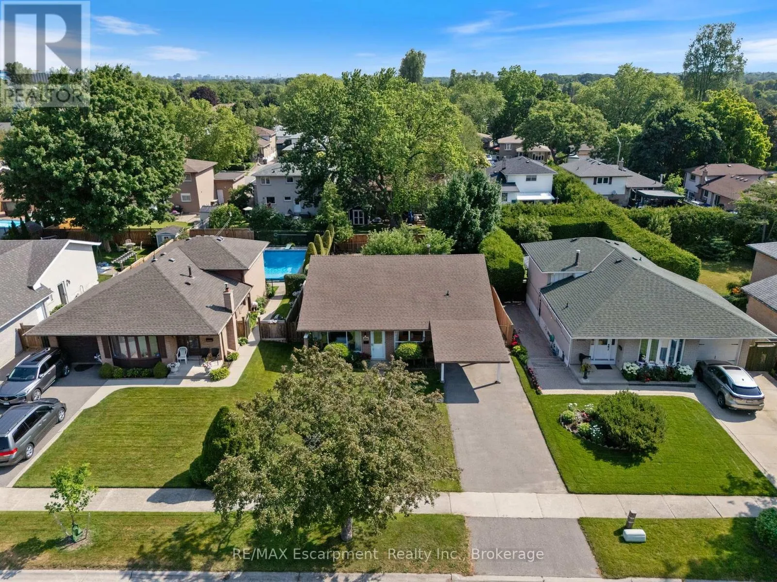 1610 HOBBS CRESCENT