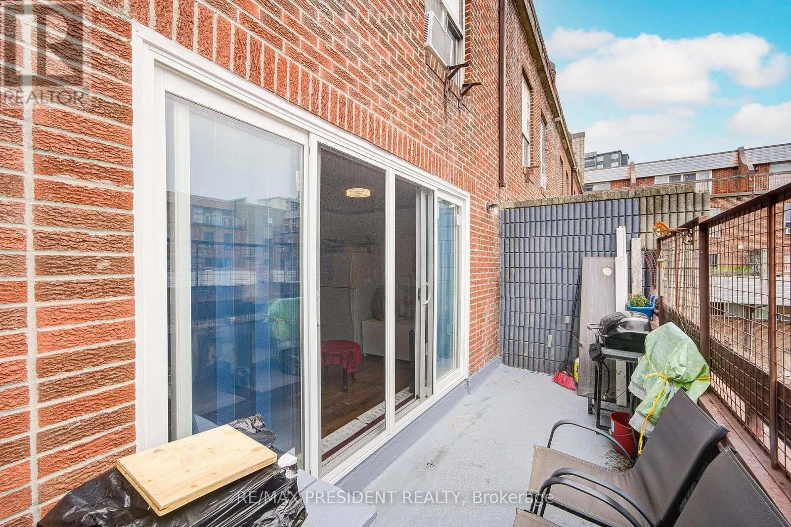 250 - 10 EDDYSTONE AVENUE