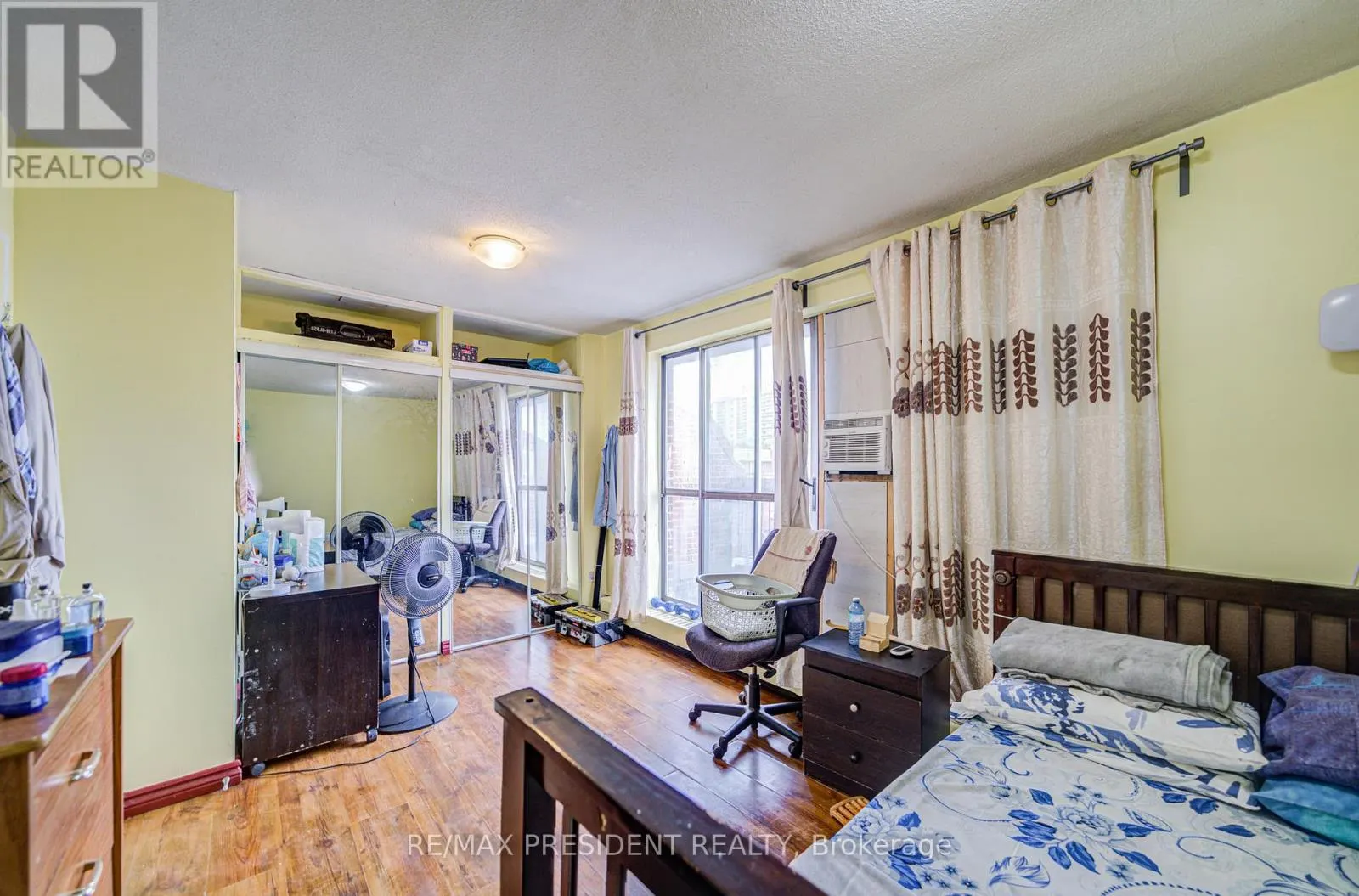 250 - 10 EDDYSTONE AVENUE