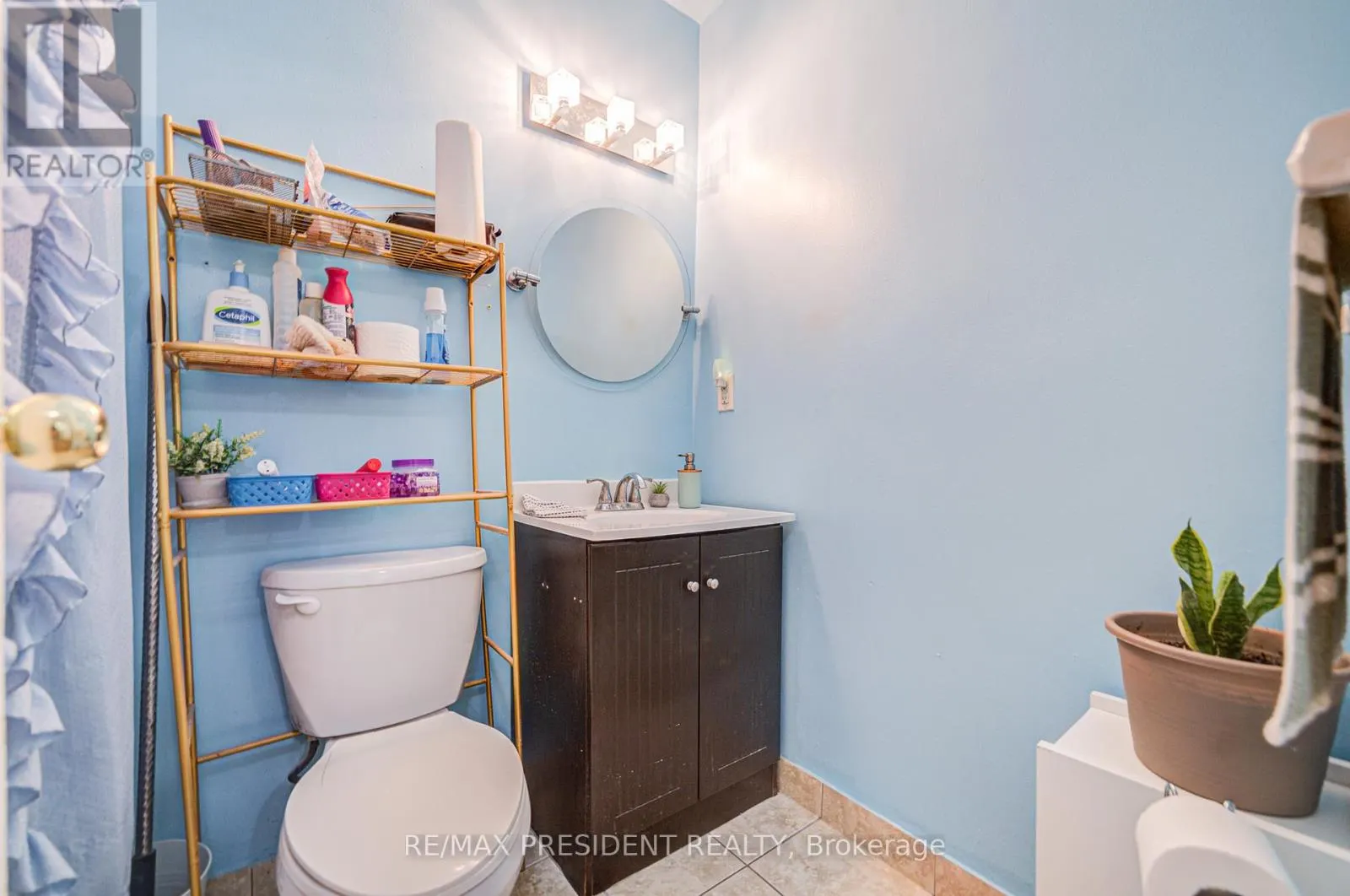 250 - 10 EDDYSTONE AVENUE
