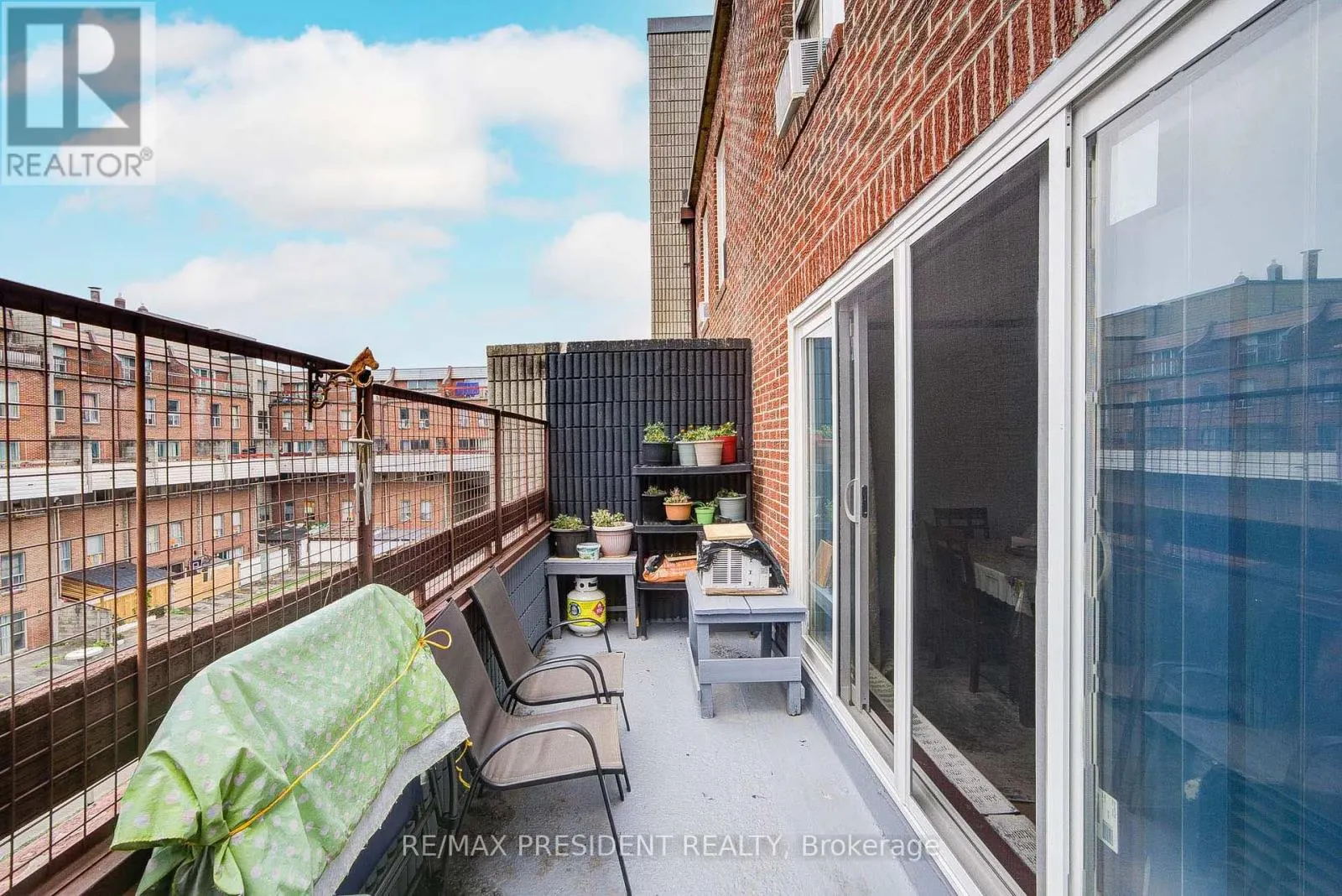 250 - 10 EDDYSTONE AVENUE