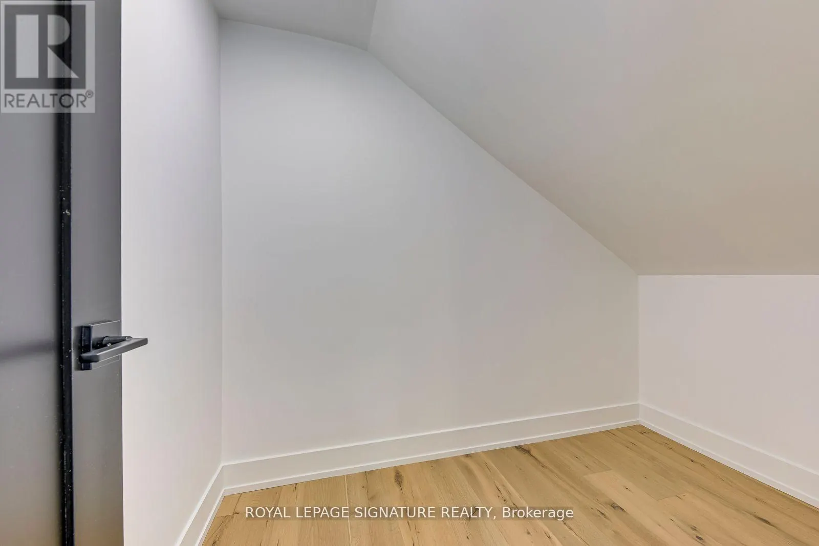 11024 TRAFALGAR ROAD