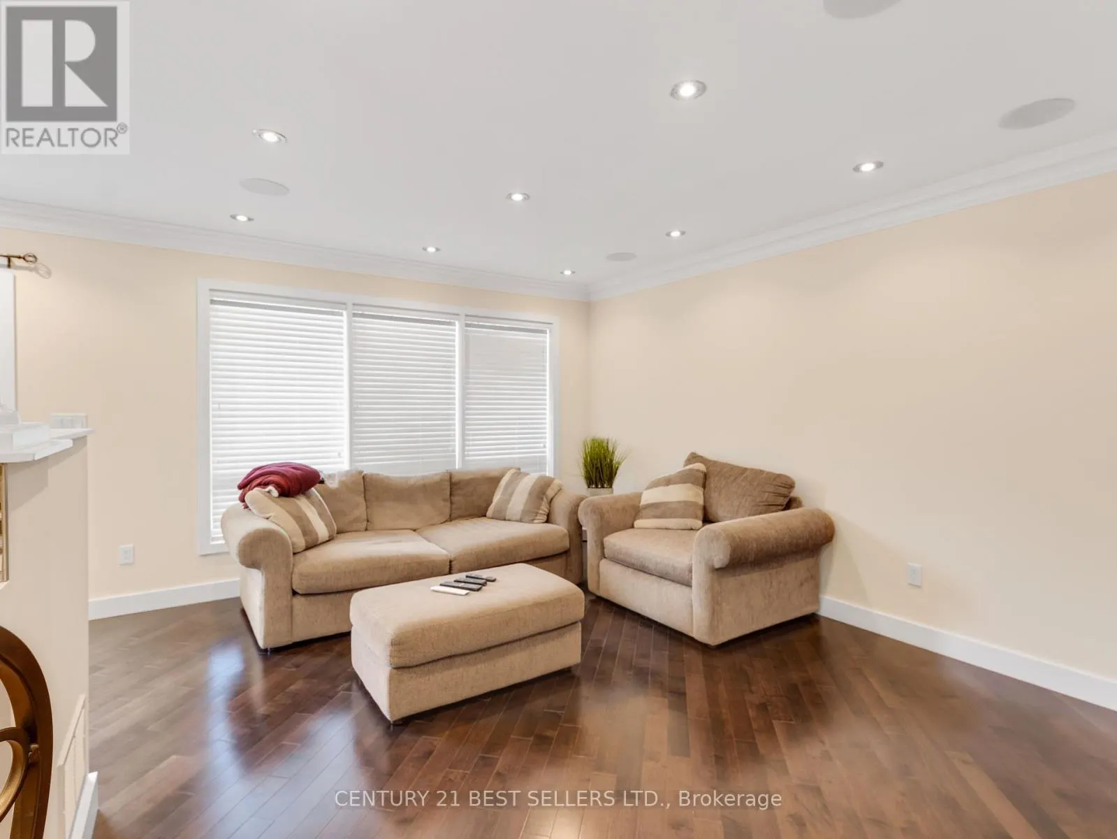 643 PORTER WAY