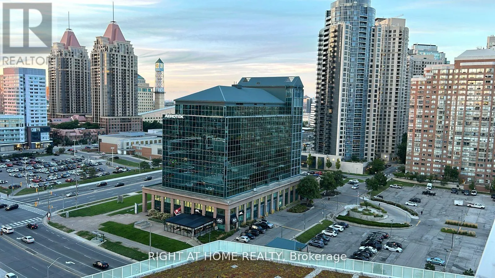 1203 - 3883 QUARTZ ROAD