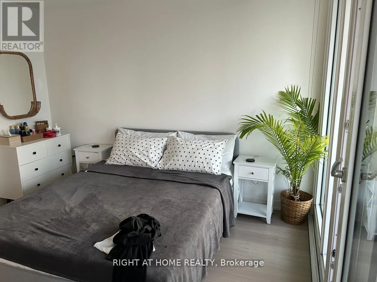 1203 - 3883 QUARTZ ROAD