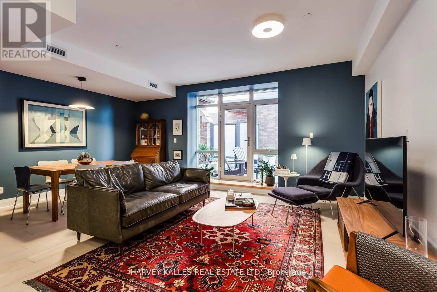 C-105 - 243 PERTH AVENUE