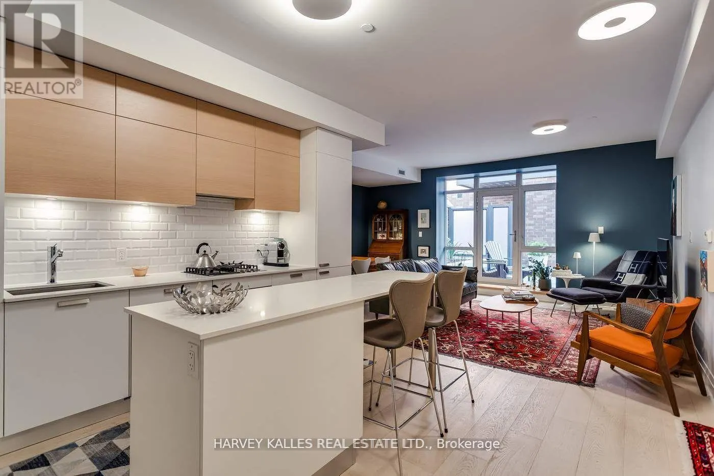 C-105 - 243 PERTH AVENUE