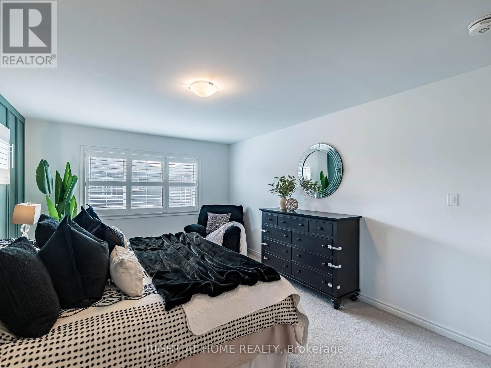 531 BELLFLOWER COURT