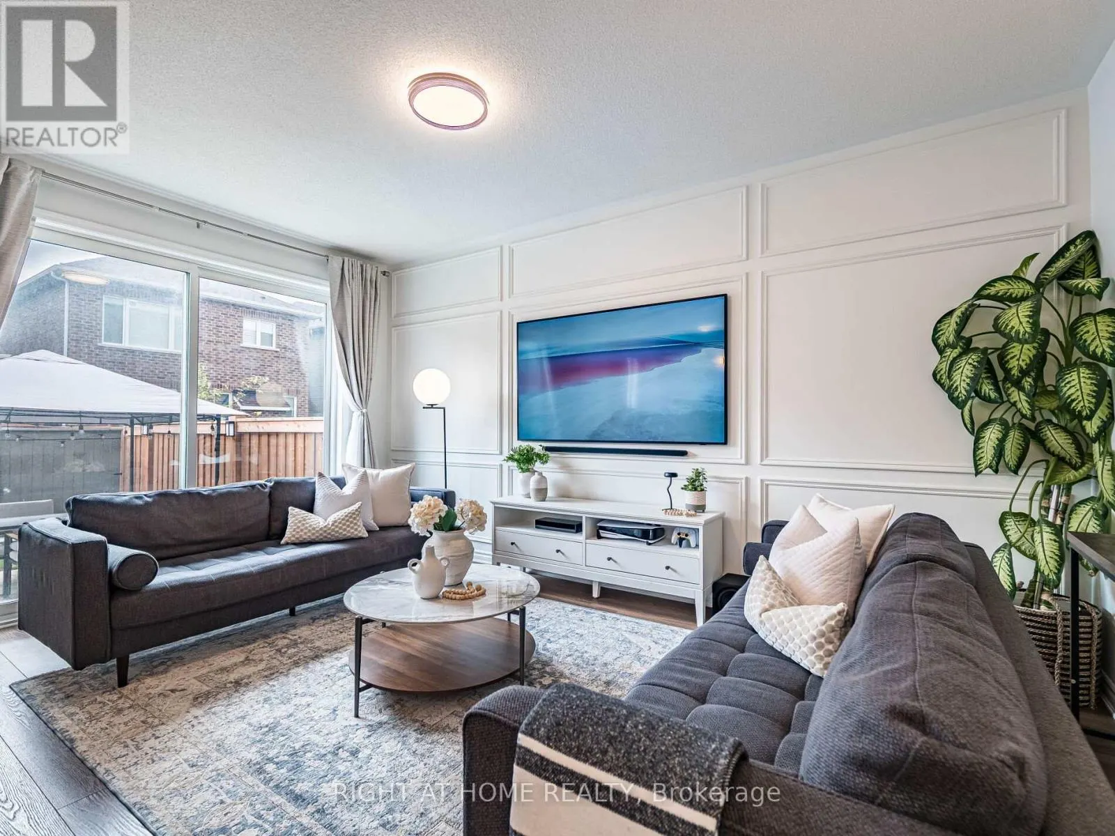 531 BELLFLOWER COURT