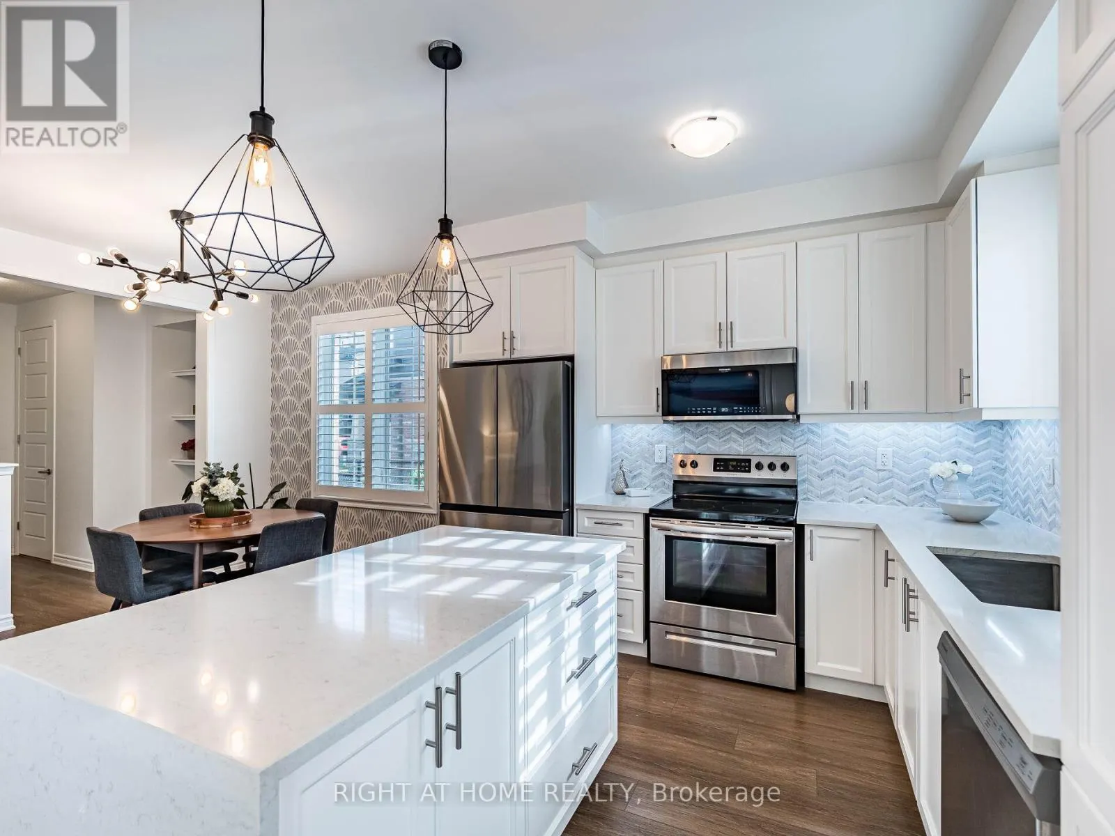 531 BELLFLOWER COURT