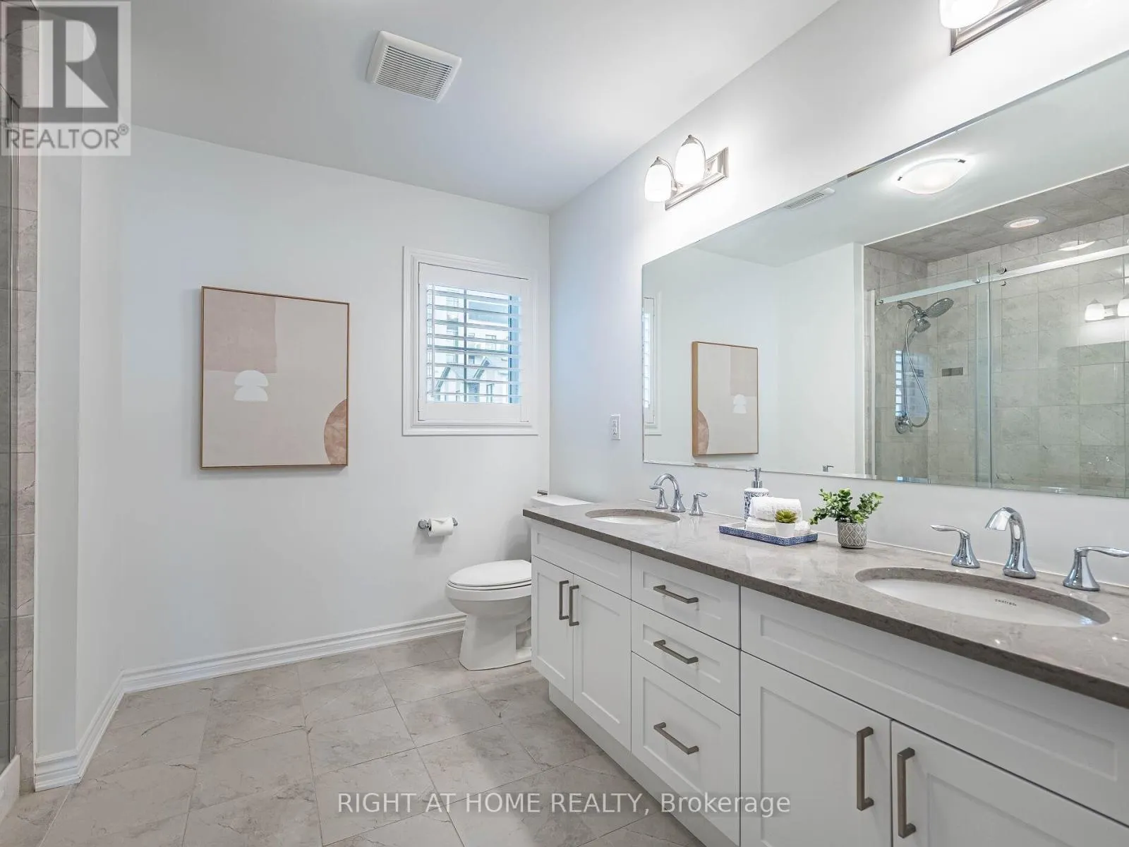 531 BELLFLOWER COURT