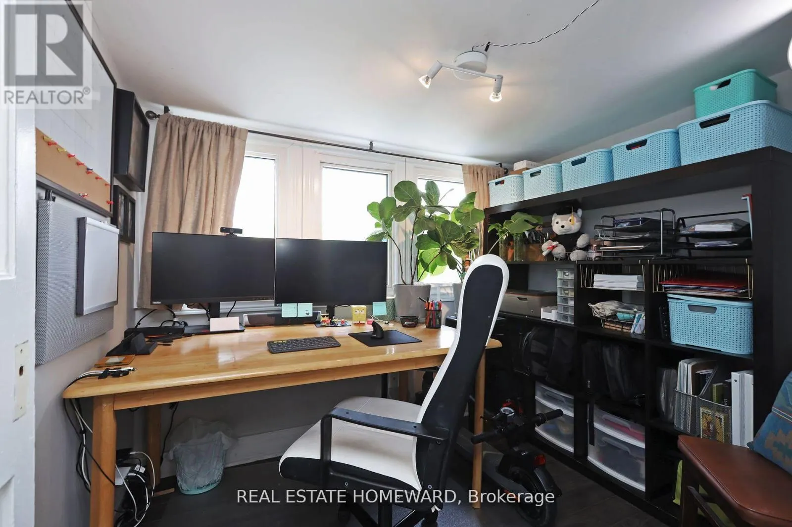 156 ROYAL YORK ROAD