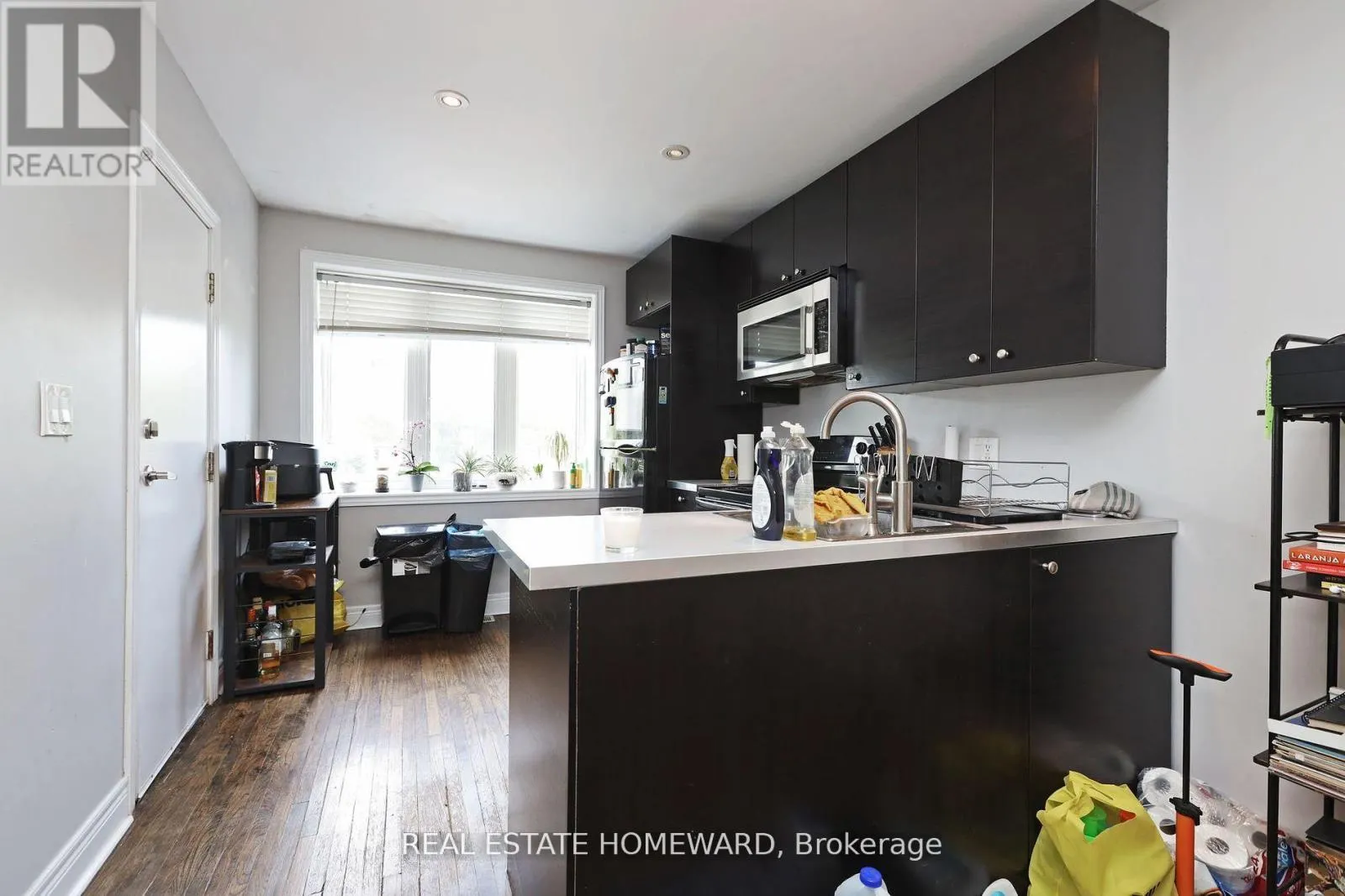 156 ROYAL YORK ROAD