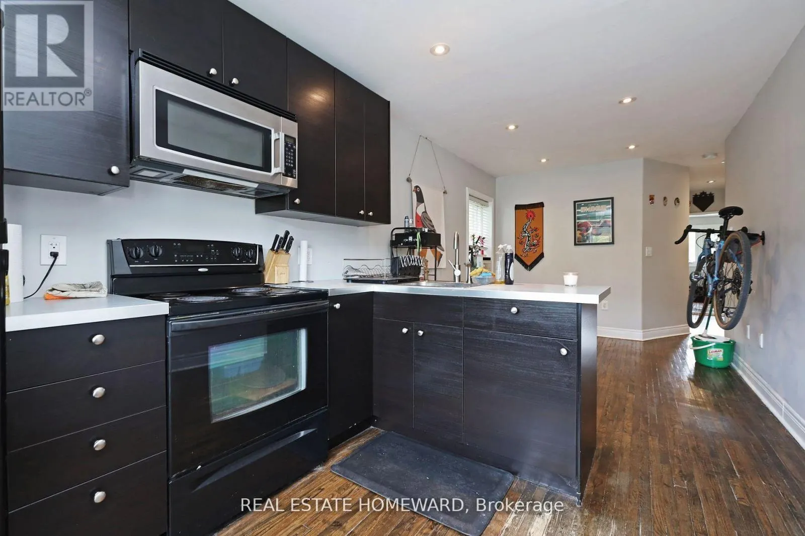 156 ROYAL YORK ROAD