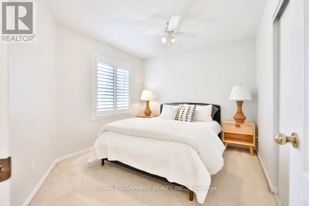 2588 CASTLE HILL CRESCENT