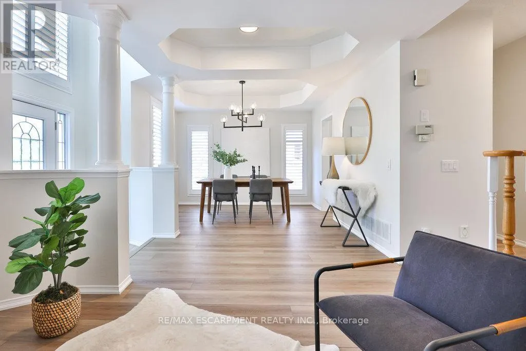 2588 CASTLE HILL CRESCENT