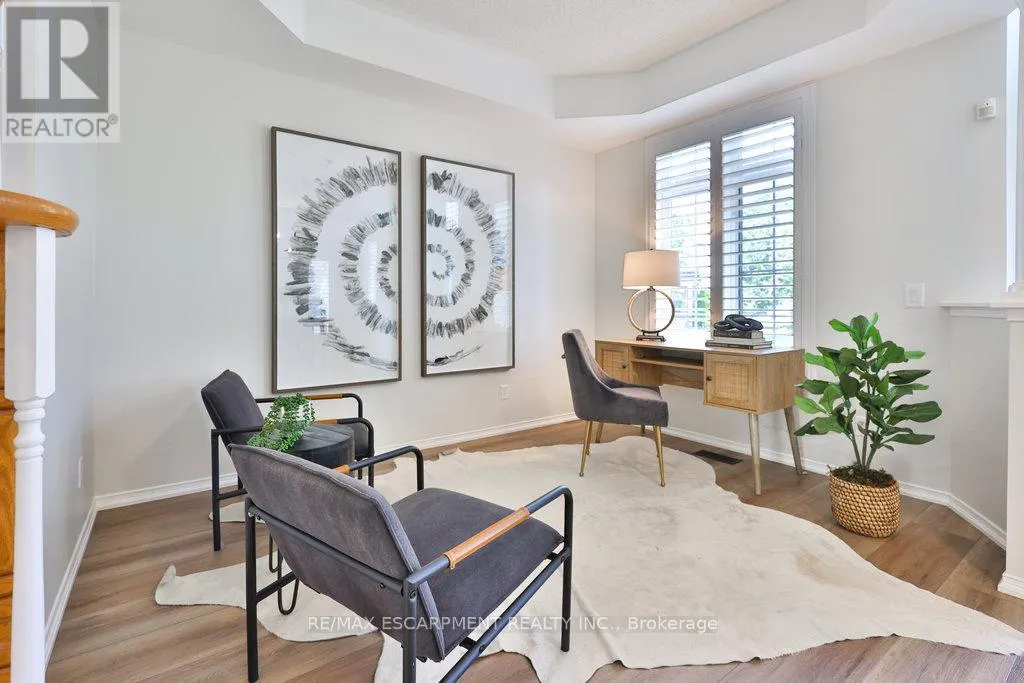 2588 CASTLE HILL CRESCENT