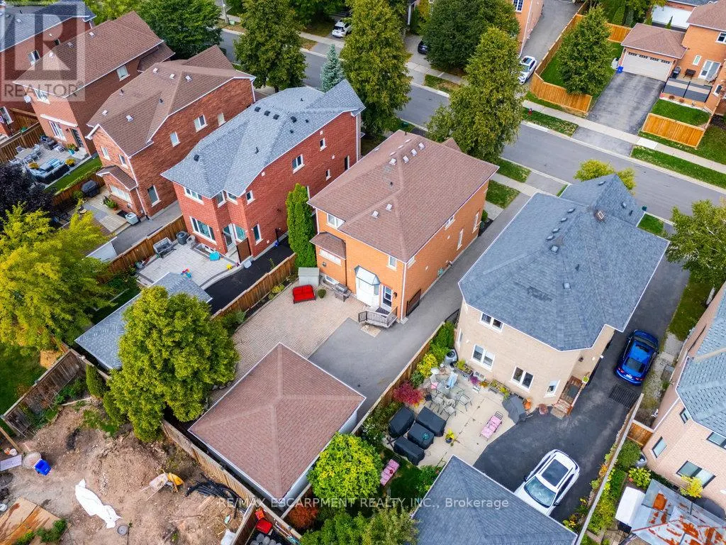2588 CASTLE HILL CRESCENT