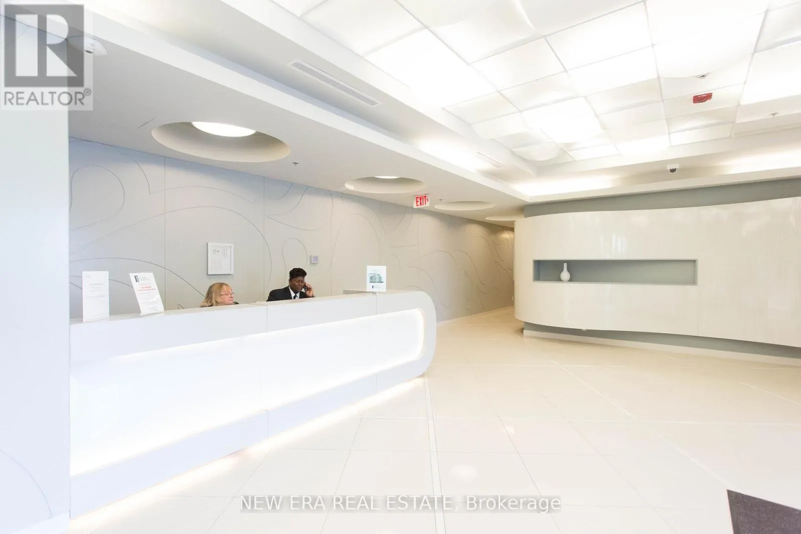 204 - 80 ESTHER LORRIE DRIVE