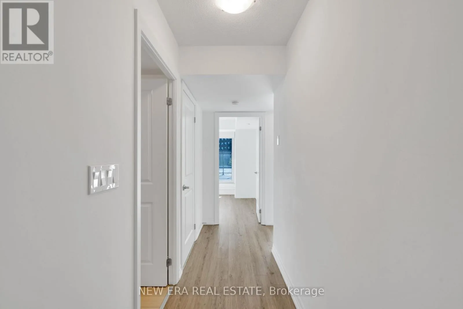 204 - 80 ESTHER LORRIE DRIVE