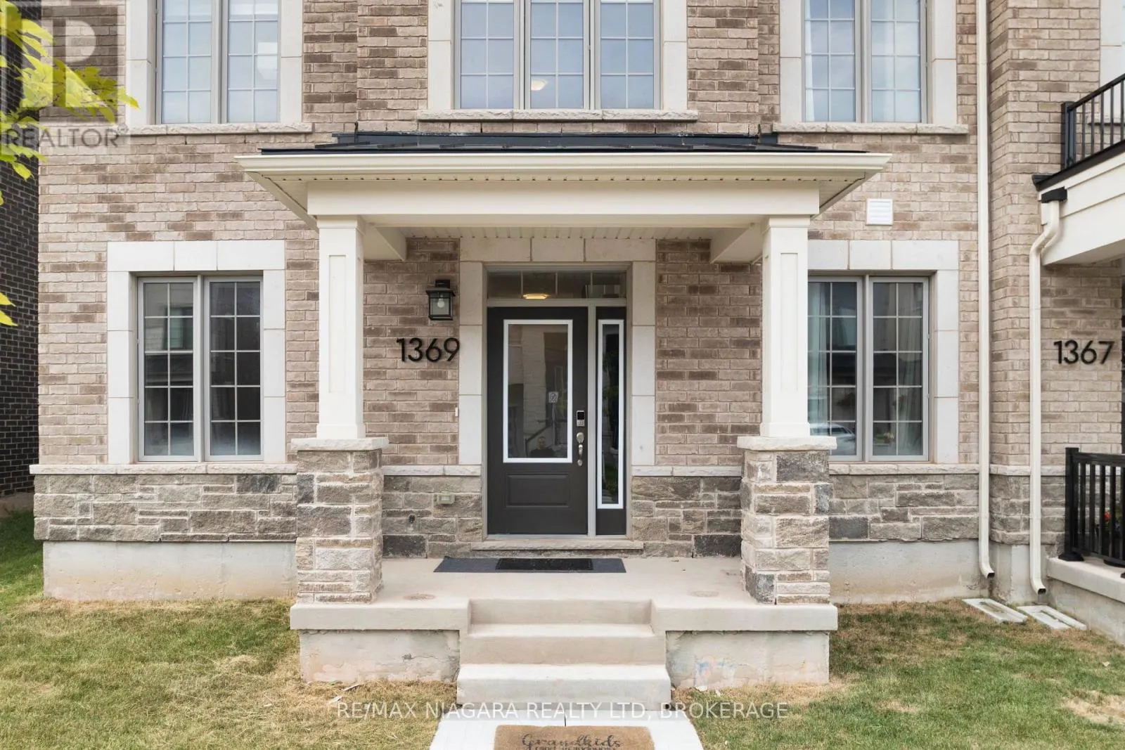 1369 KOBZAR DRIVE
