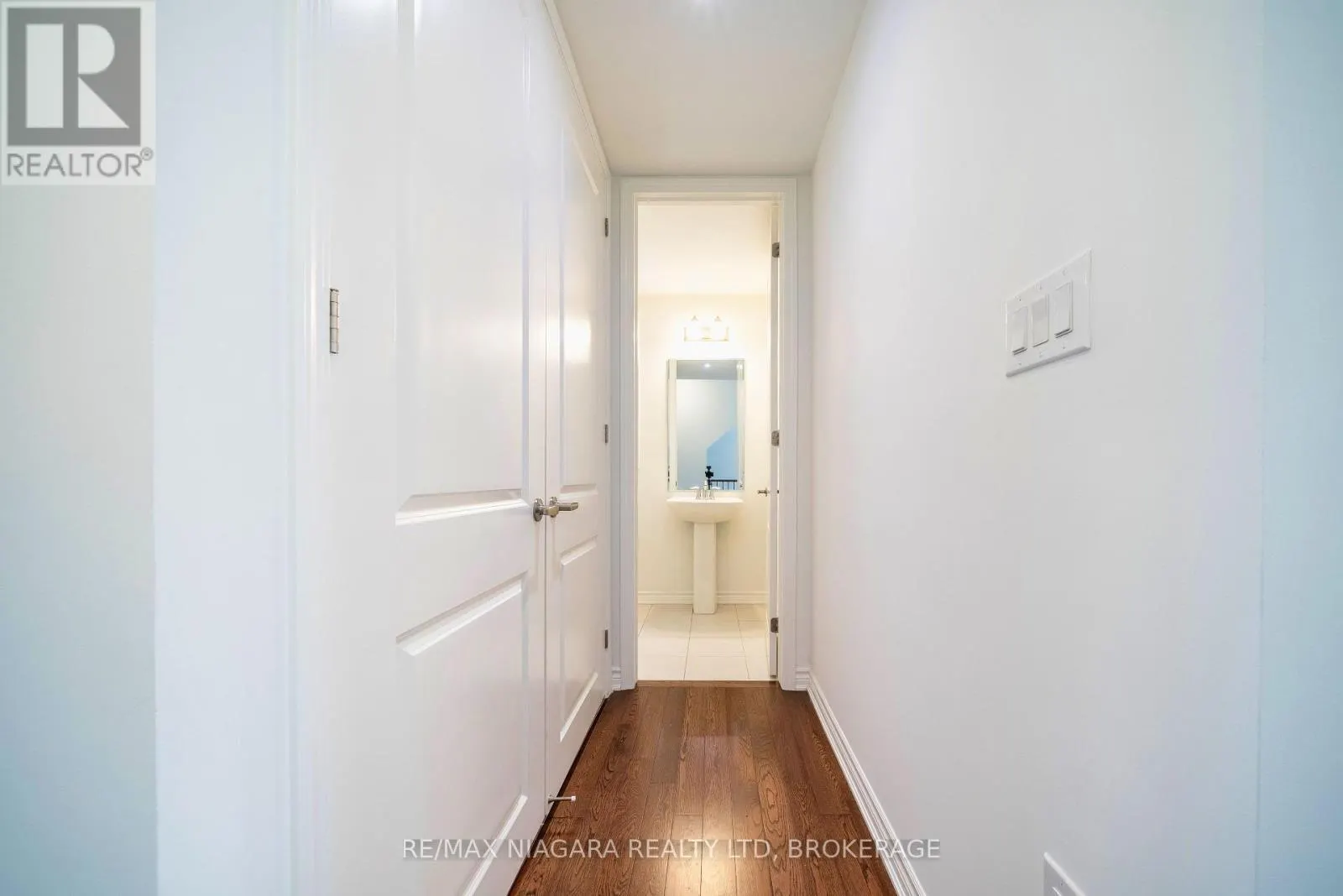 1369 KOBZAR DRIVE