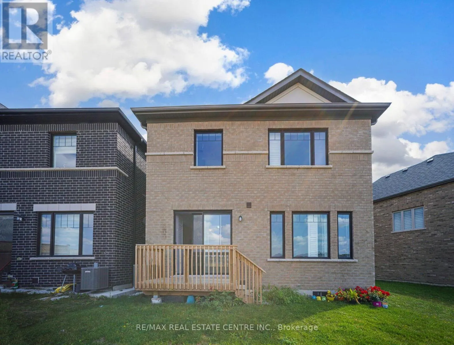 14 MOORHART CRESCENT