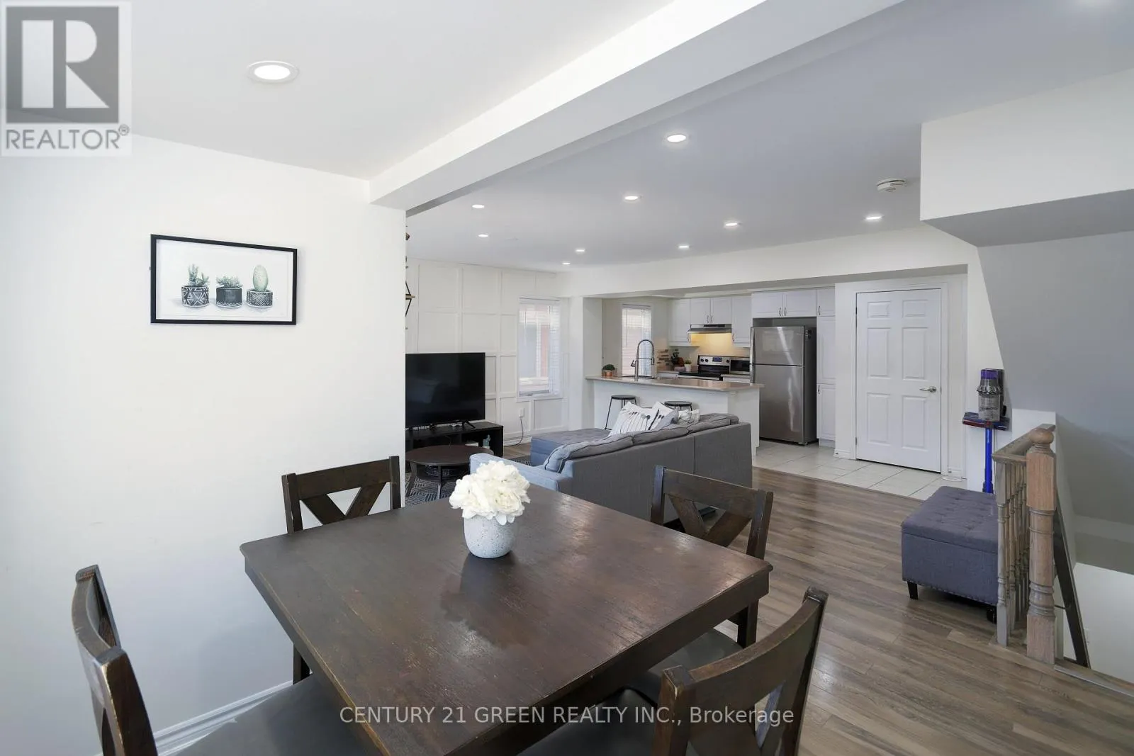 526 ALLPORT GATE
