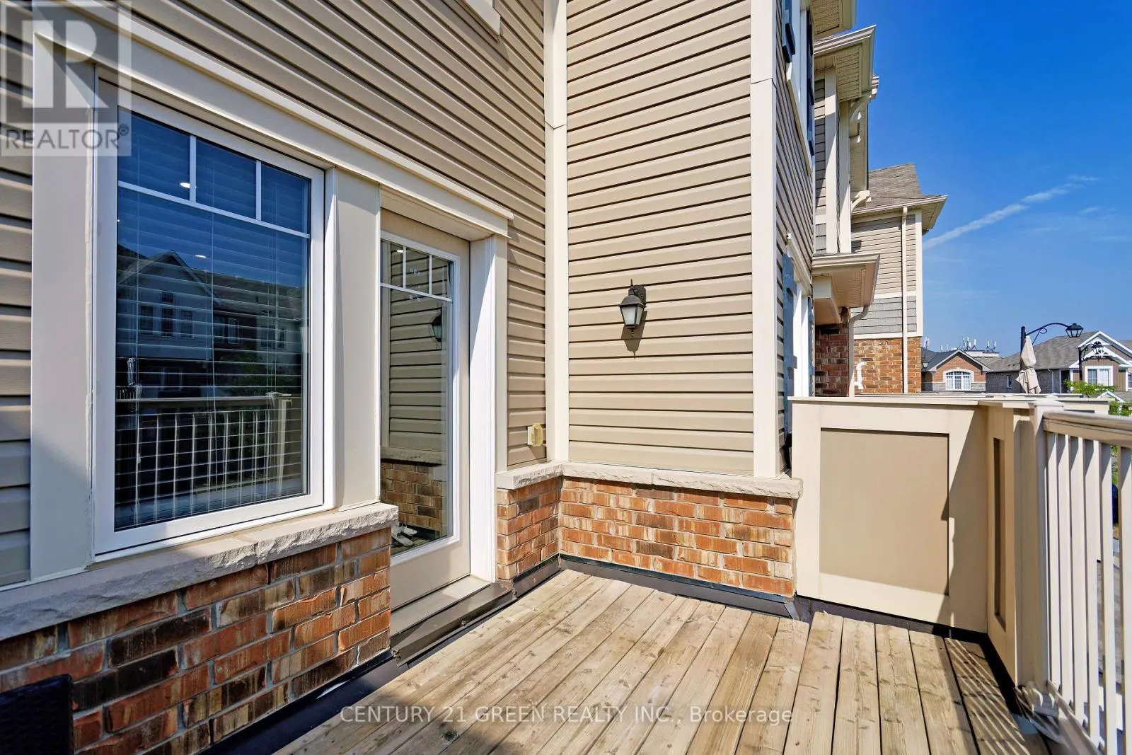 526 ALLPORT GATE