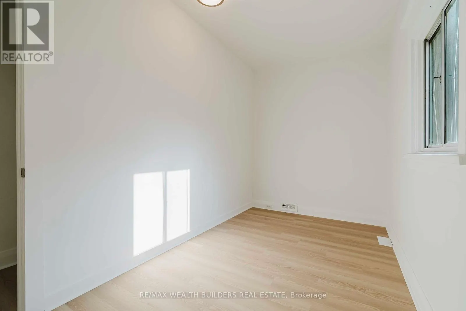 4 GREENLAW AVENUE