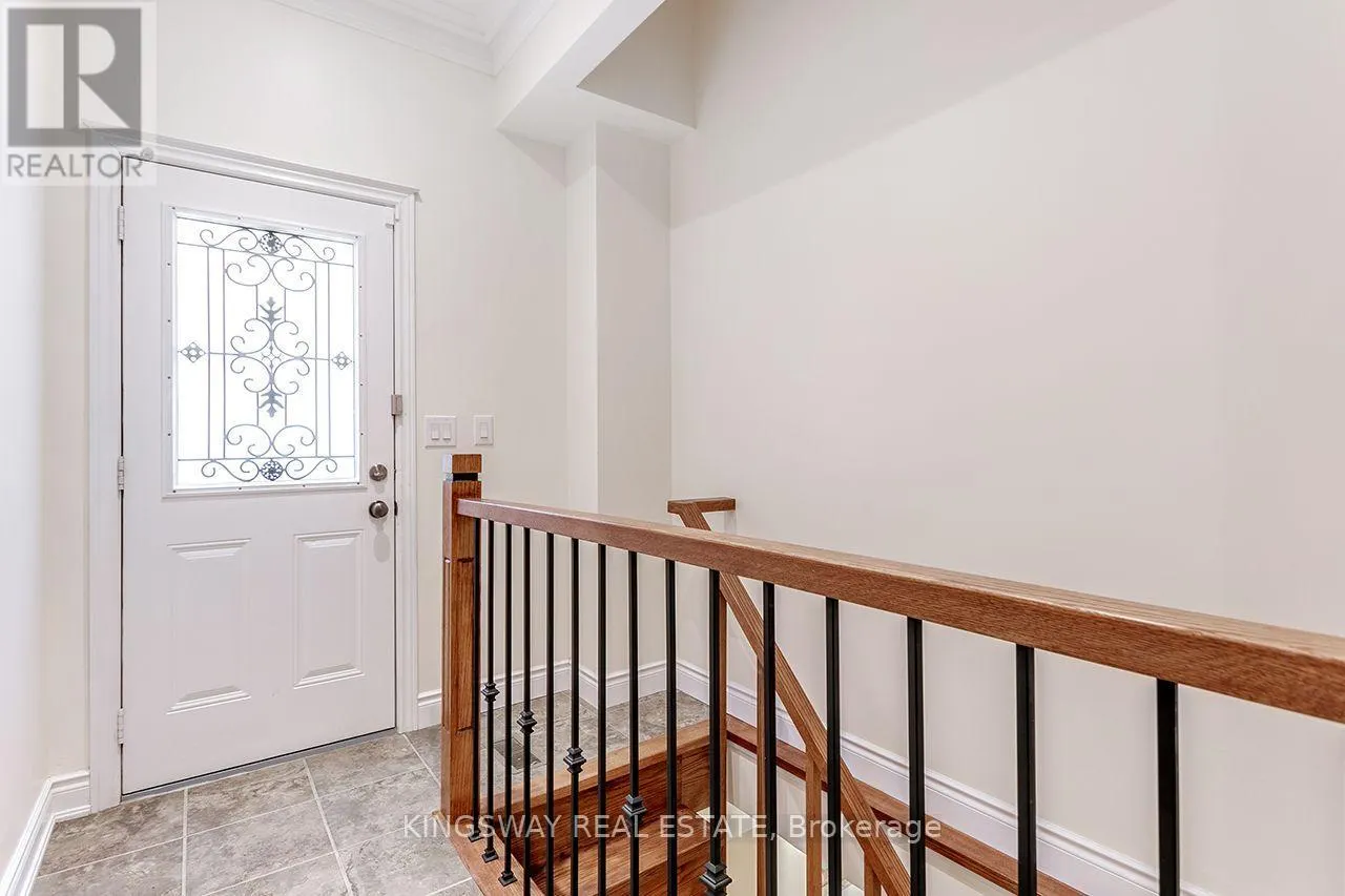 9 SCOTCHMERE CRESCENT