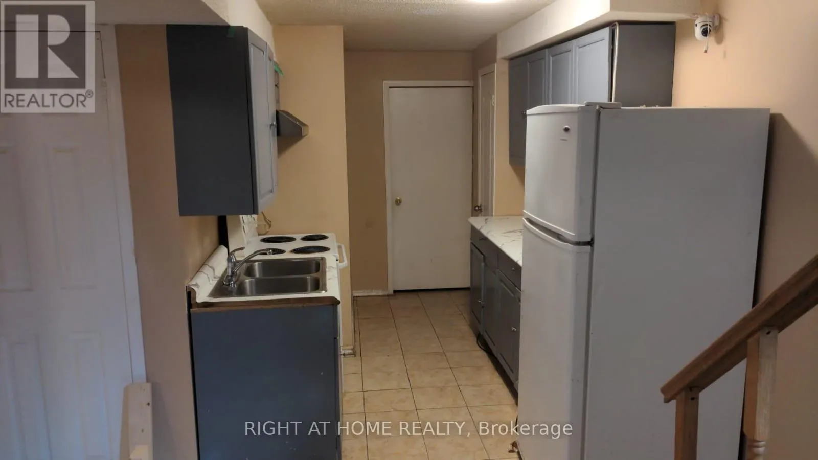 3470 CRIMSON KING CIRCLE