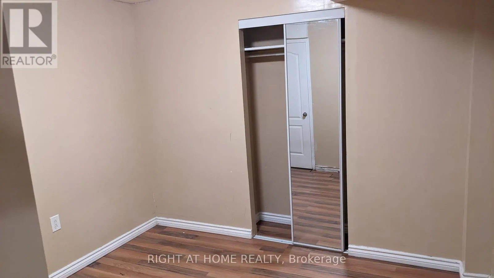 3470 CRIMSON KING CIRCLE