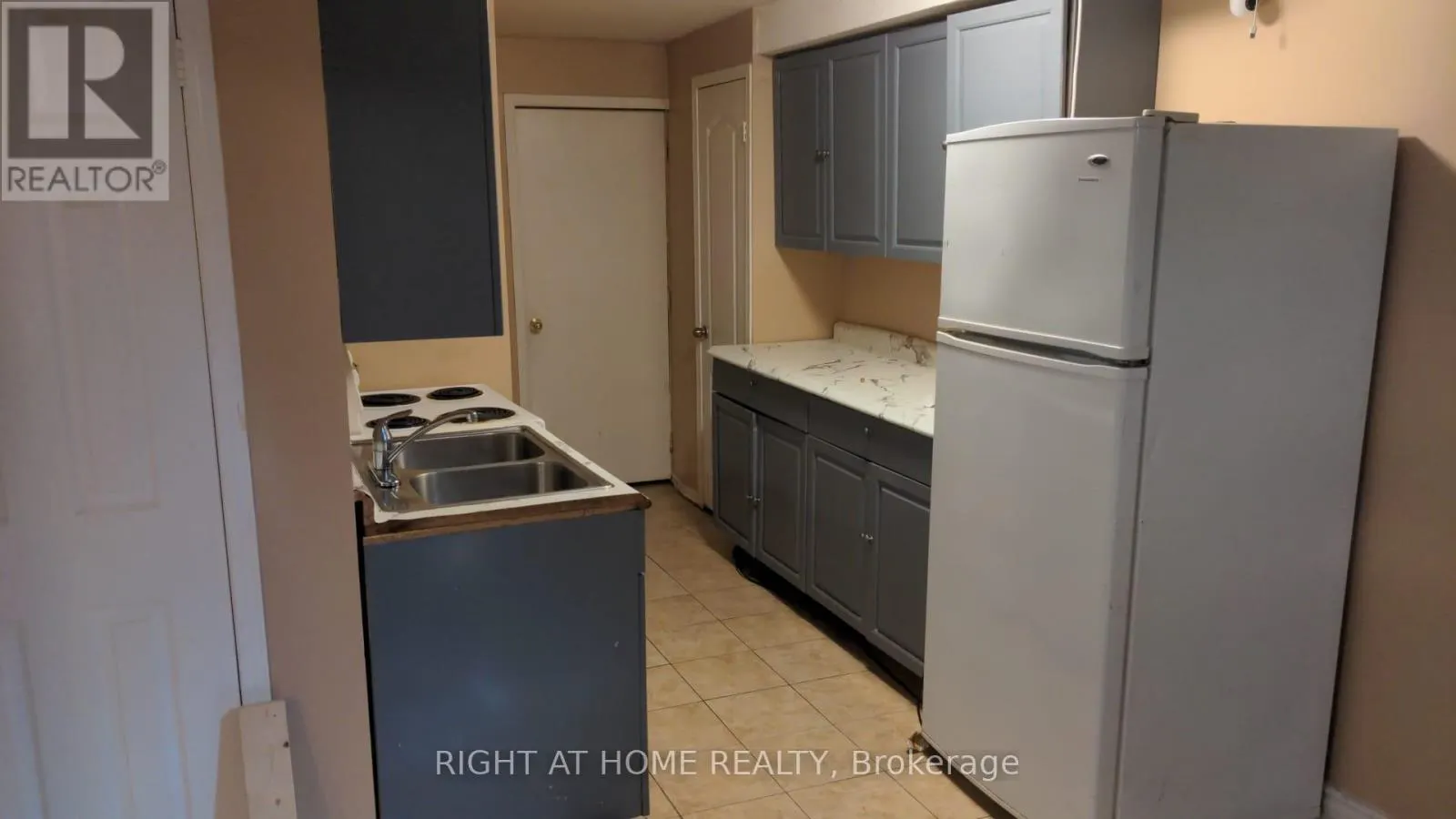 3470 CRIMSON KING CIRCLE