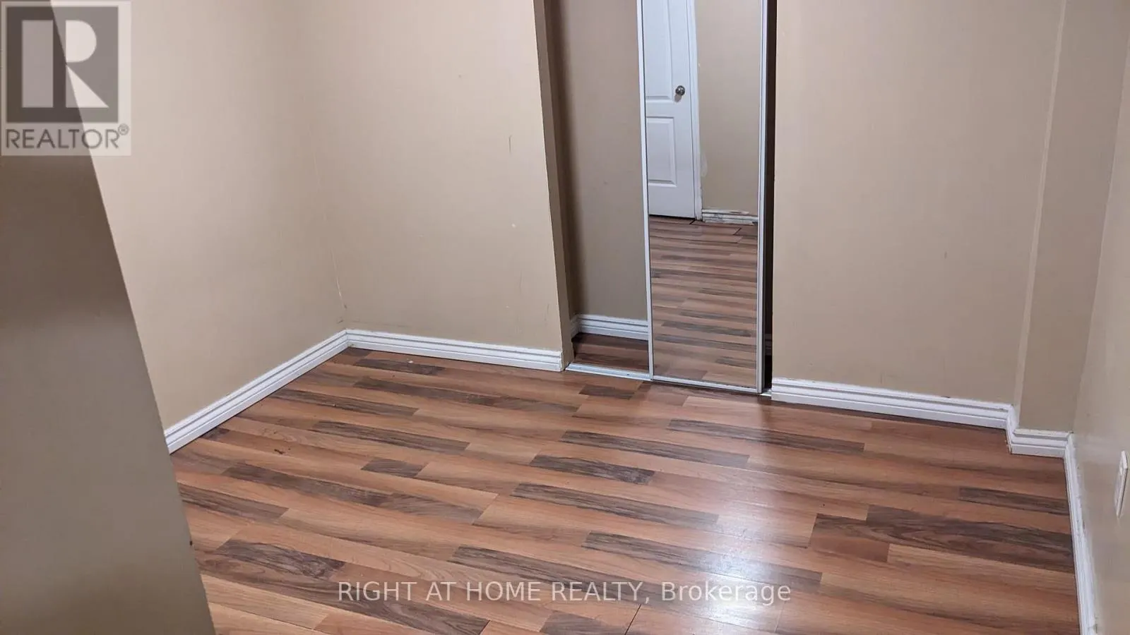 3470 CRIMSON KING CIRCLE
