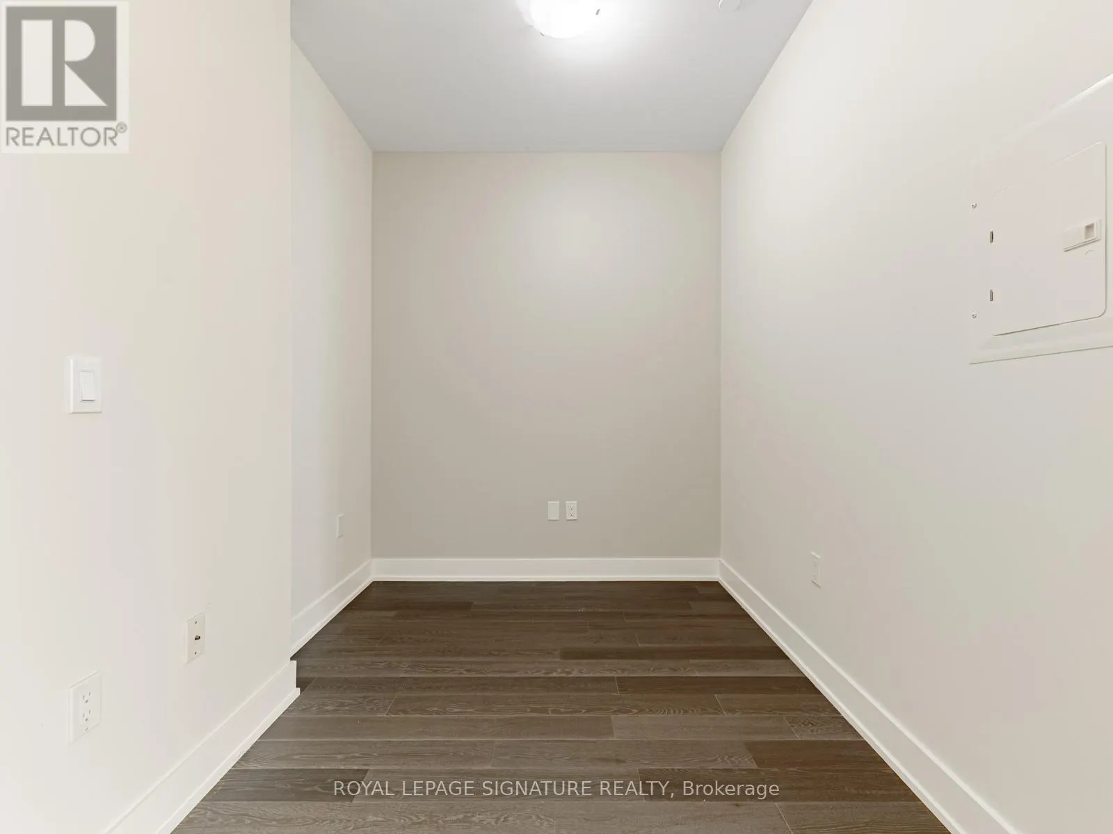 3217 - 30 SHORE BREEZE DRIVE