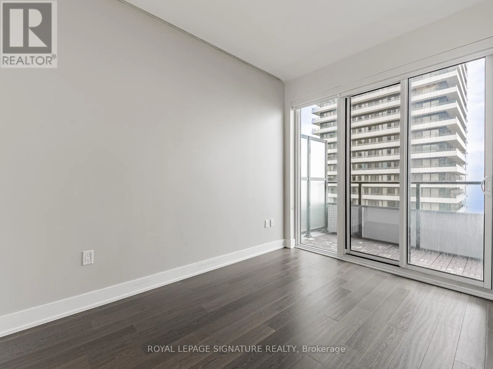 3217 - 30 SHORE BREEZE DRIVE