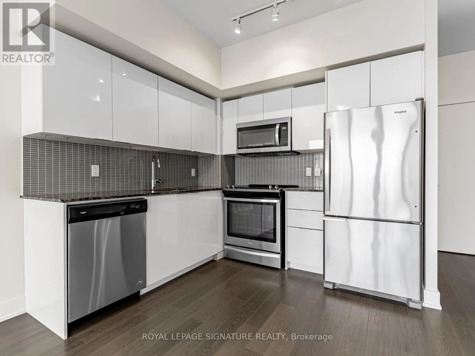 3217 - 30 SHORE BREEZE DRIVE