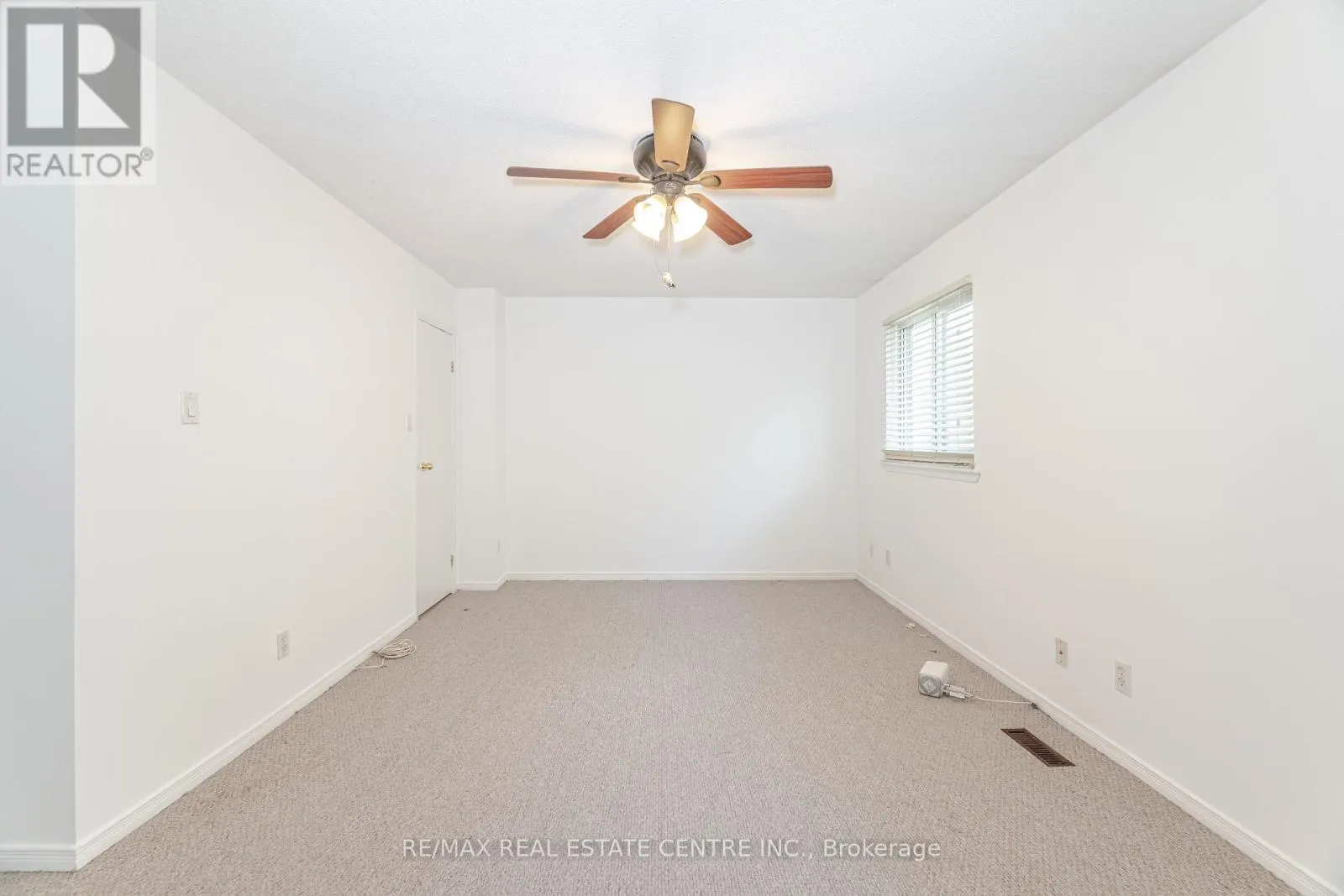 122 MOREGATE CRESCENT