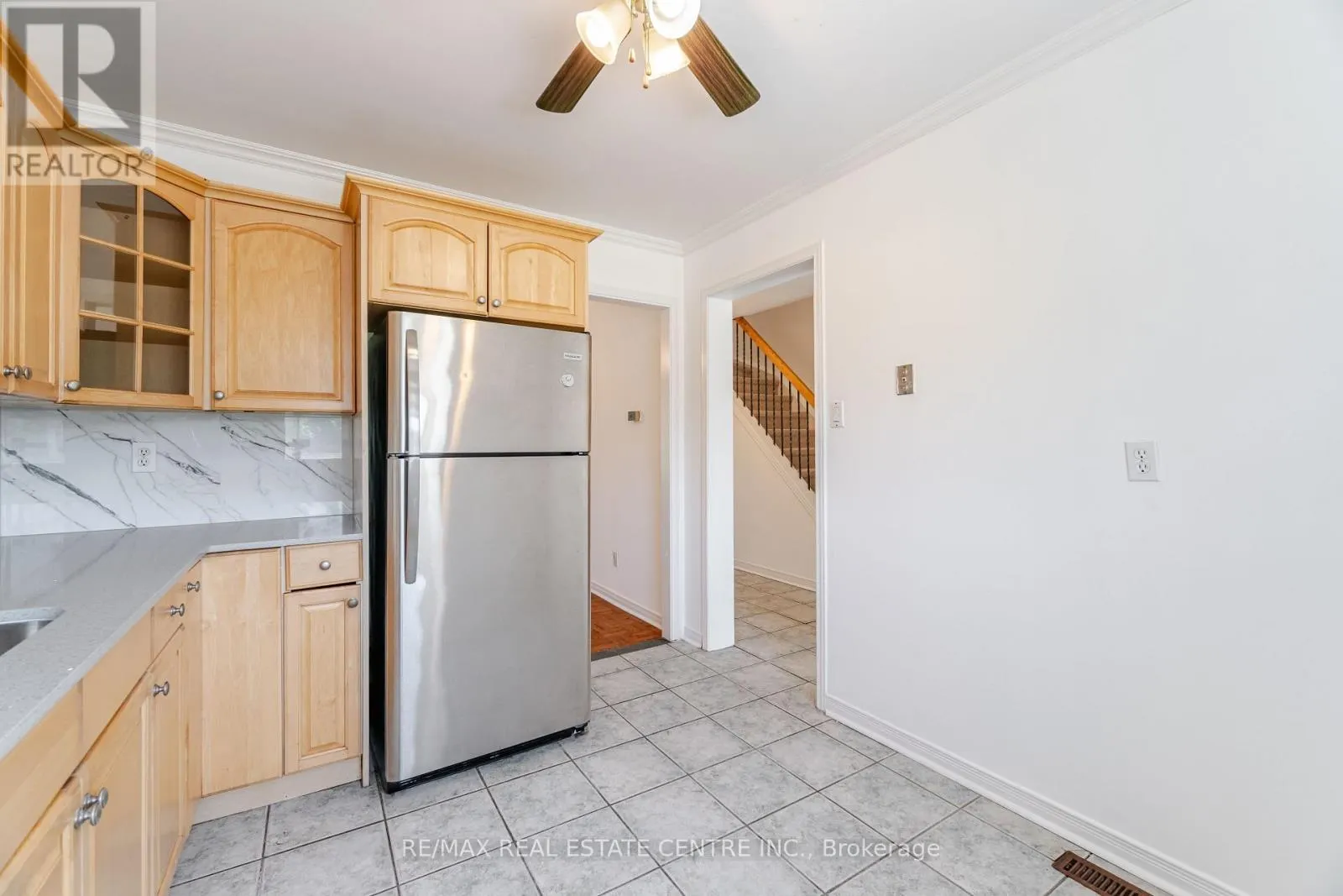 122 MOREGATE CRESCENT