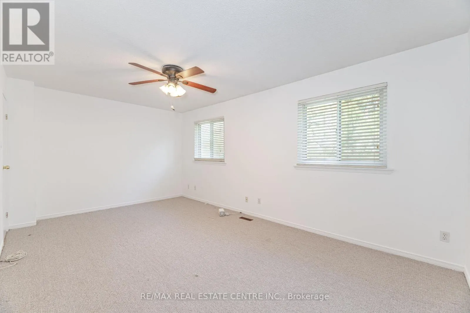122 MOREGATE CRESCENT
